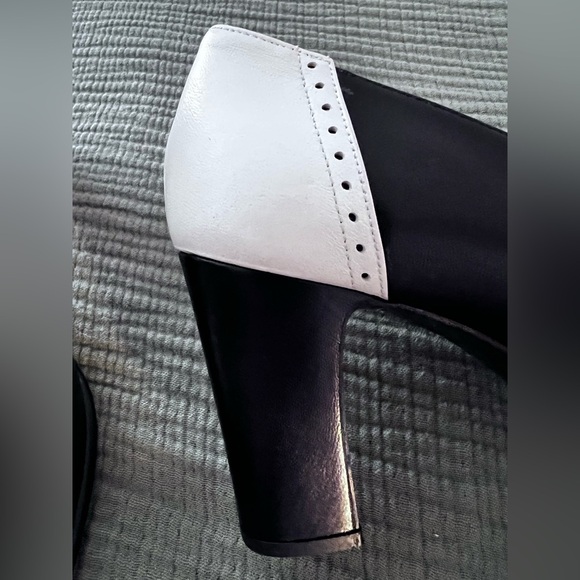 Retro Chunky Heel Penny Loafer in Black & White by Rush Hour, Size 8 - Picture 4 of 13